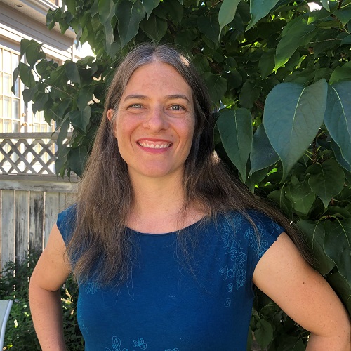 Headshot of Professor Kristine Quinlan